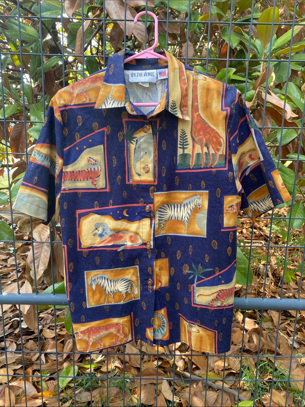 On The Verge Vintage Animal Print Button Down Women Shirt Size S